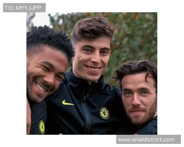 足球明星亲密互动头像展现友谊与团结的魅力与激情