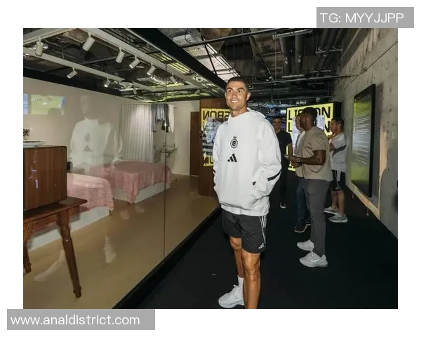 身世悲惨却逆袭成足球巨星的传奇人生揭秘